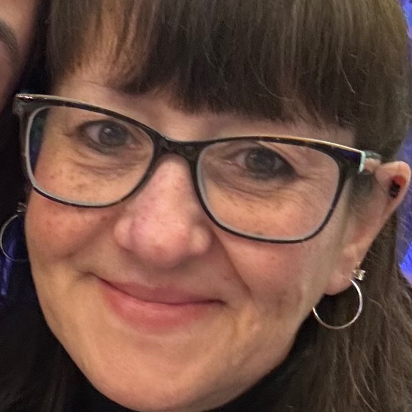 Meet your Posher, Jacquie - Picture 2 of 2